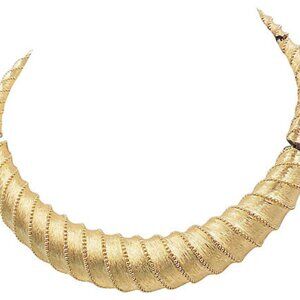 Vintage 1960s Signed Monet Goldtone Collar Necklace